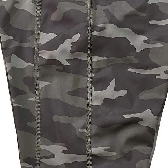 Athleta Ultimate 7/8 Tights High Waist Camo Leggings Stash Pockets Size M - Picture 8 of 10